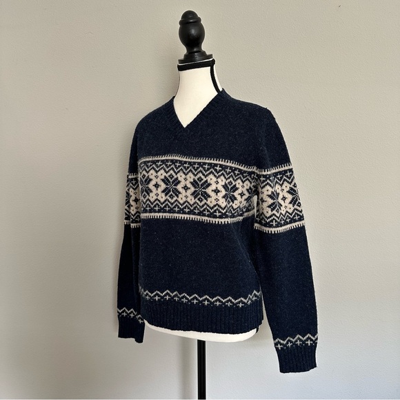 VINTAGE Aeropostale 100% Wool Sweater - Picture 3 of 8